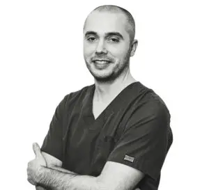Doctor Juan Sánchez - Especialista en Periodoncia