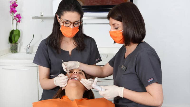 Caries dental, ¿cuáles son sus causas y sus tratamientos?