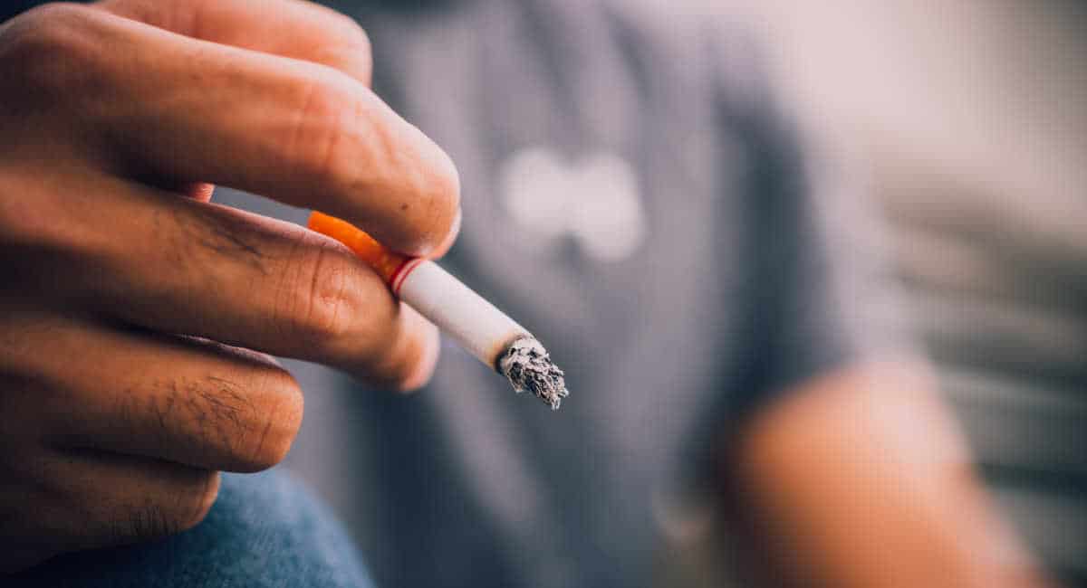 Principales complicaciones en la salud bucodental de los fumadores